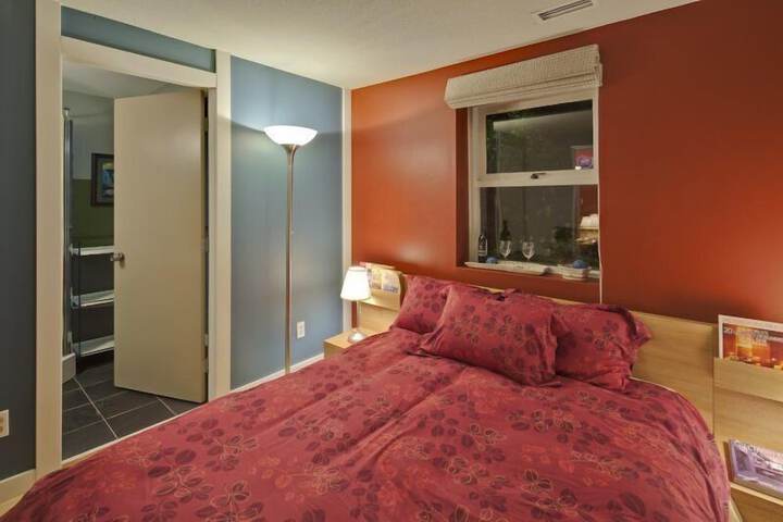 Room 6 of 17