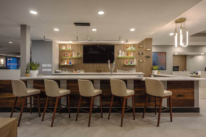 Holiday Inn & Suites Winnipeg Downtown by IHG