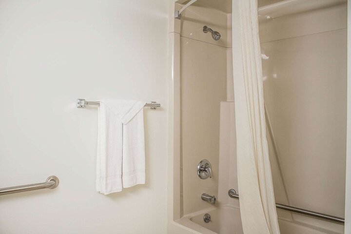 Room 21 of 35