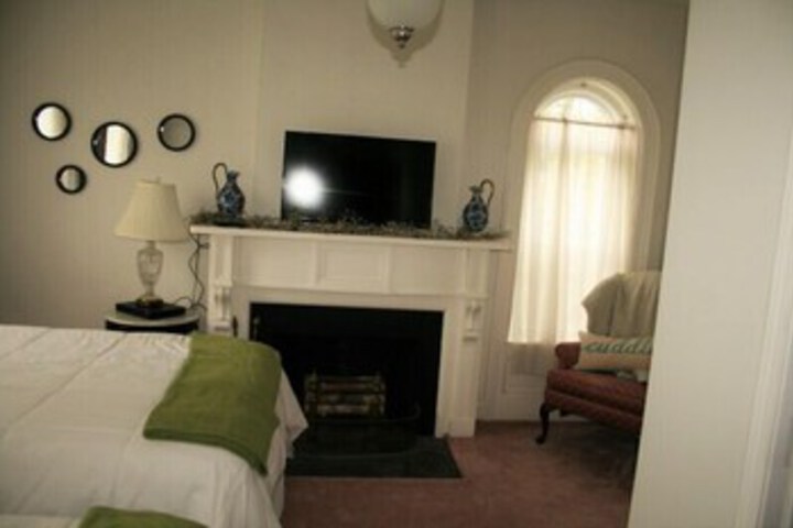 Summerhill Bed & Breakfast