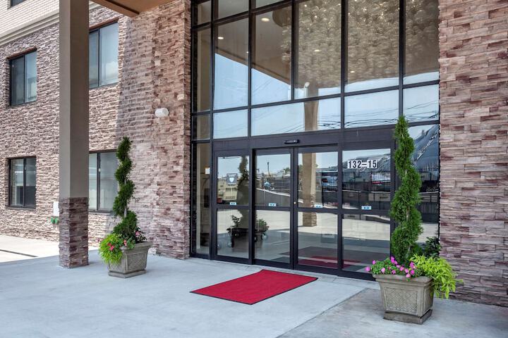 Hotel 3 of 27