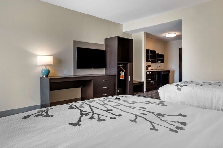 Room 16 of 30