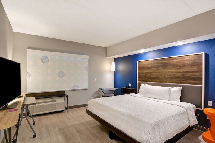 Room 15 of 46