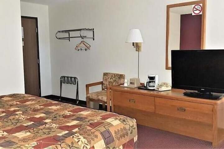 AmeriVu Inn & Suites - Avon