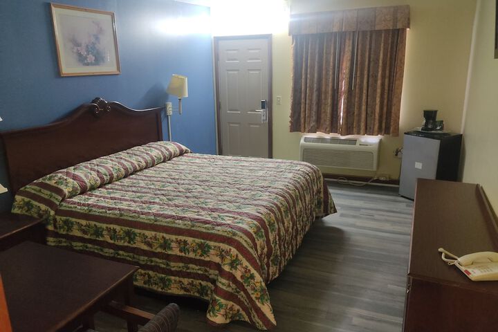 Room 22 of 28