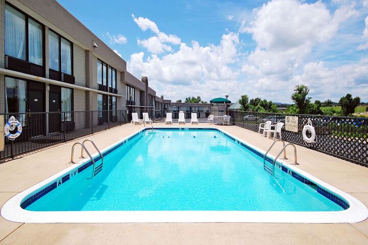 Pool 9 of 42