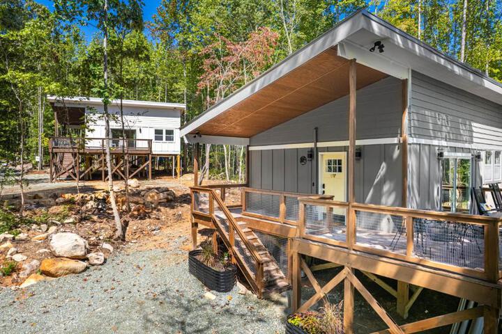 NEW Beehive Tree House Retreat