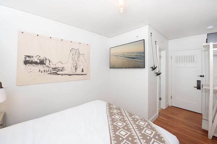 Room 17 of 52