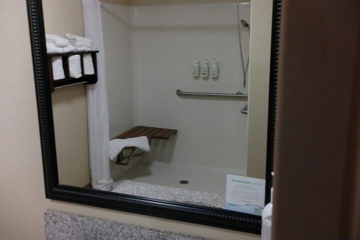 Room 17 of 27