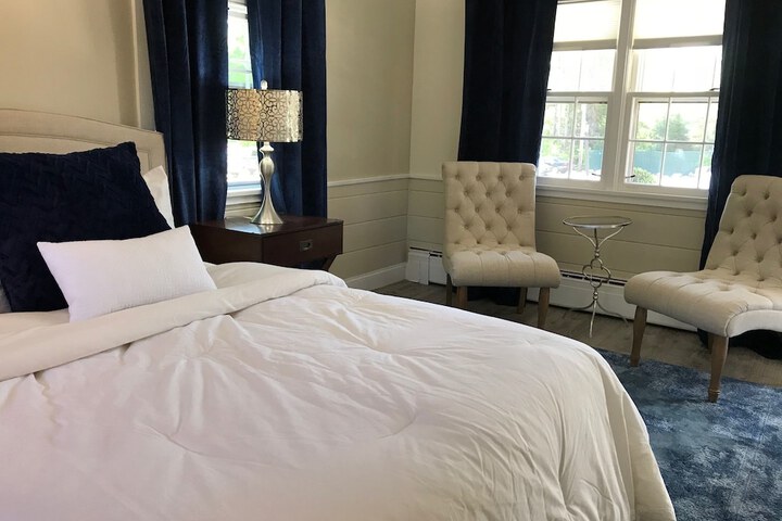 Room 34 of 106