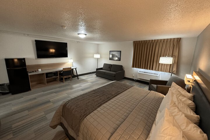Room 27 of 34