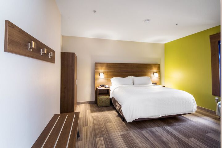Room 30 of 40