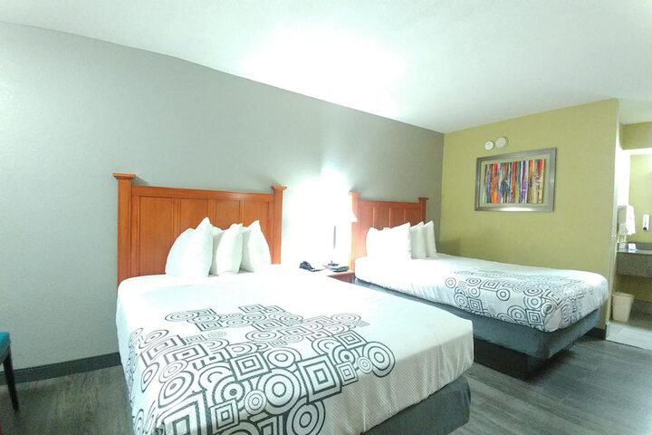 Room 28 of 32