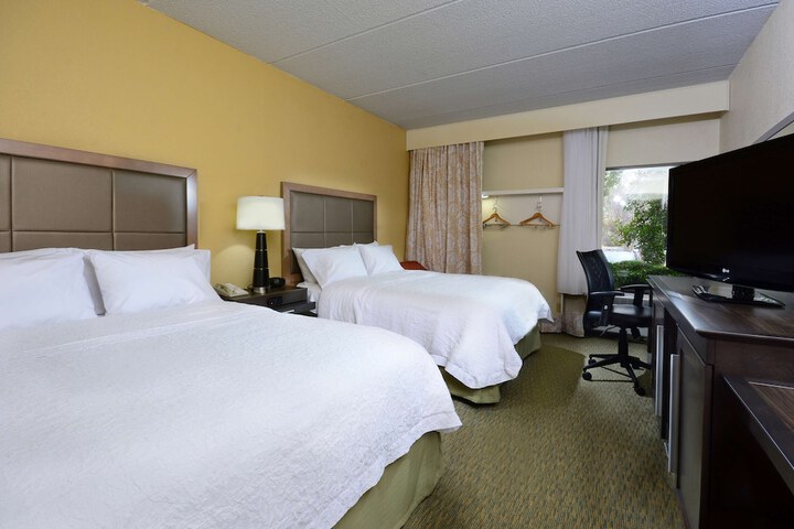 Hampton Inn Raleigh / Town of Wake Forest