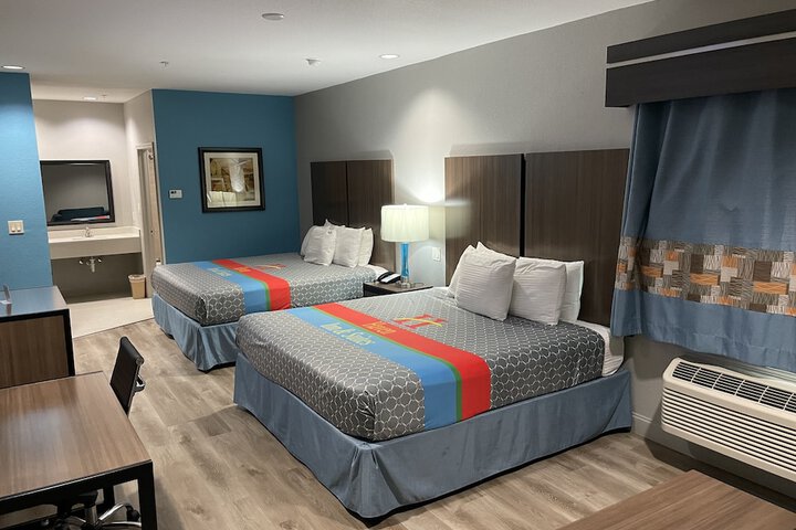 Room 27 of 47