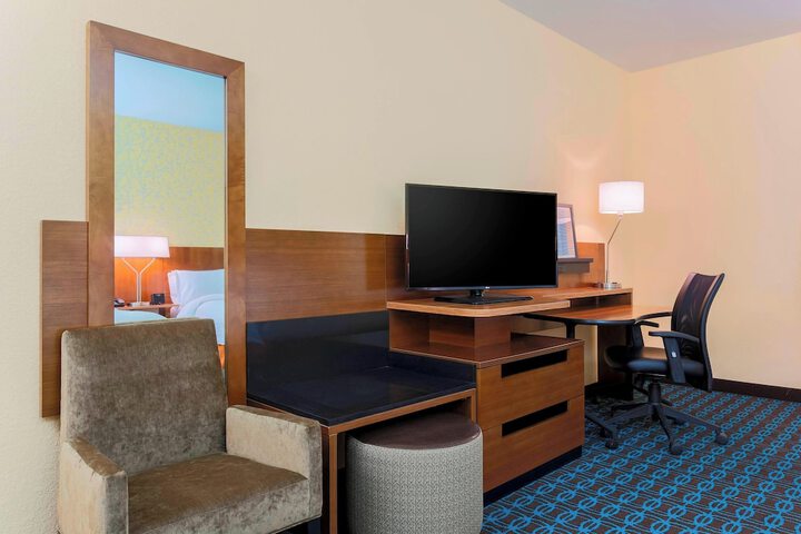 Room 8 of 27