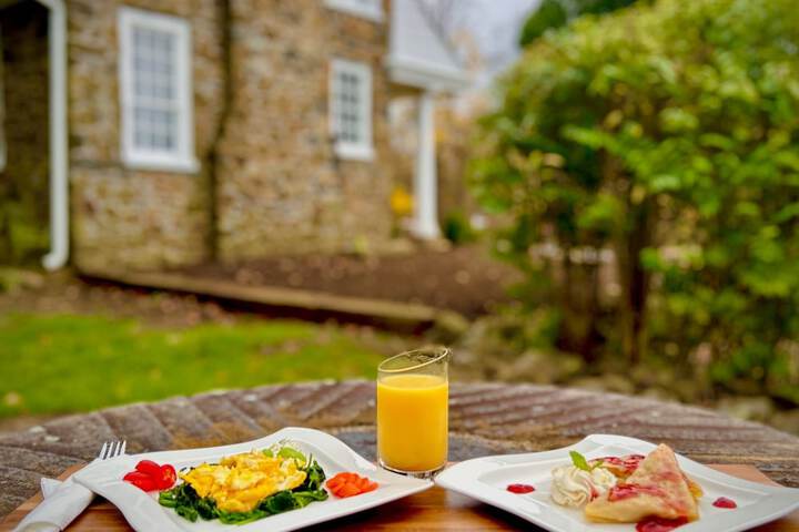 Breakfast/Coffee Service 121 of 145