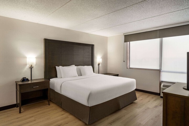 Room 60 of 79