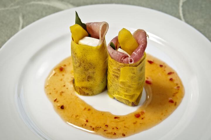 Dining 82 of 145
