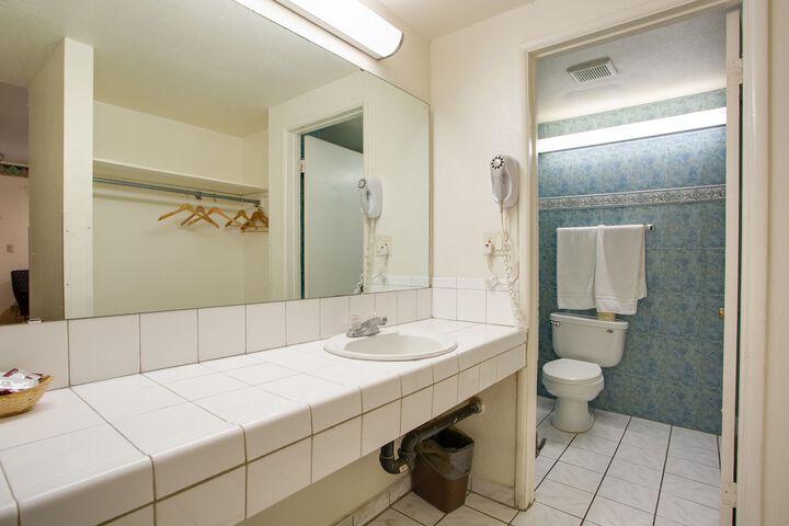 Room 14 of 39