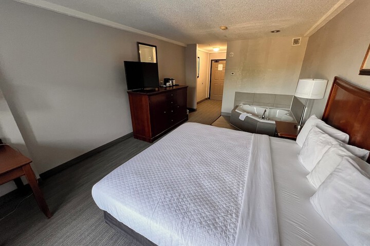 Room 19 of 33