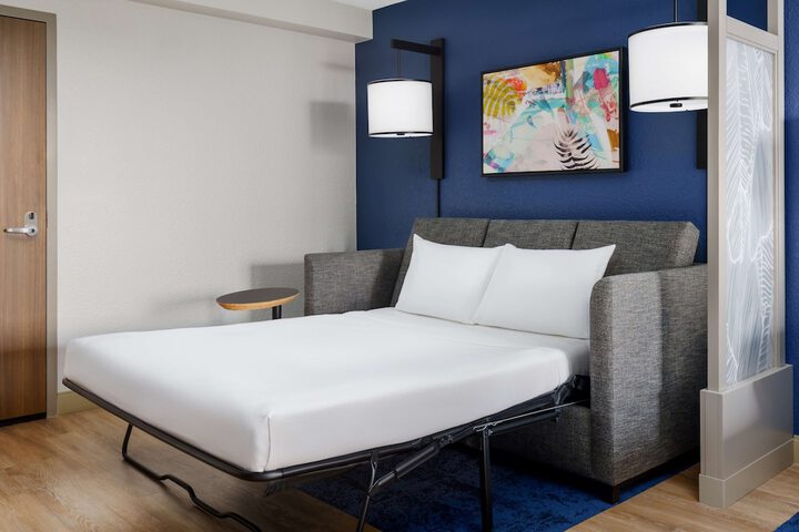 Room 10 of 44