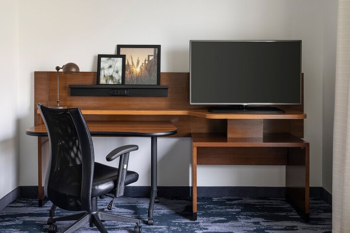 Room 10 of 25