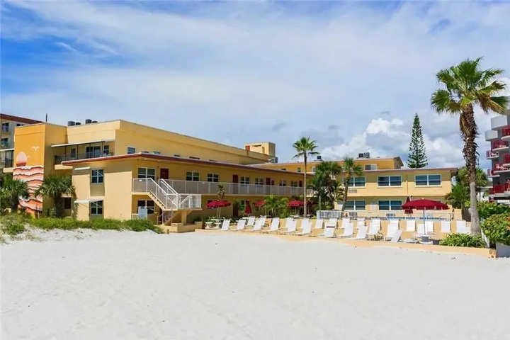 256 at Surf Song Resort by RedAwning