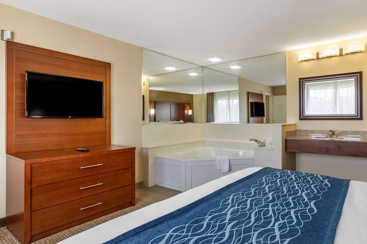 Room 11 of 37