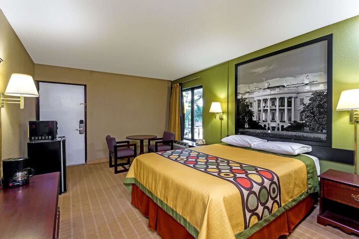 Room 16 of 21