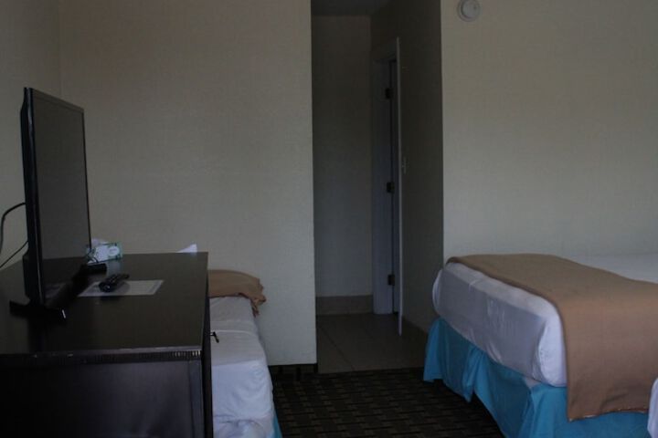 Room 28 of 54