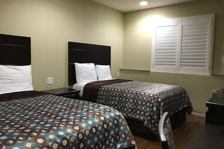 Room 30 of 36