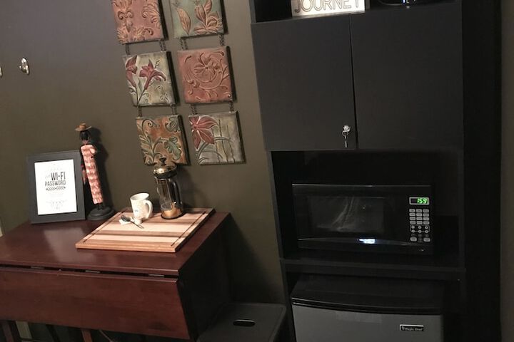 Room 25 of 38