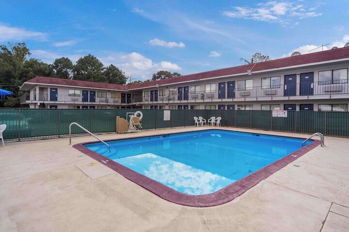 Pool 7 of 37