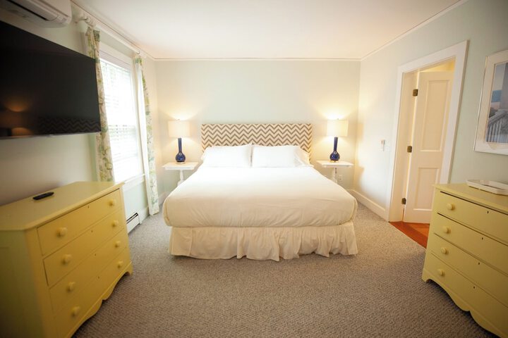 Room 36 of 40