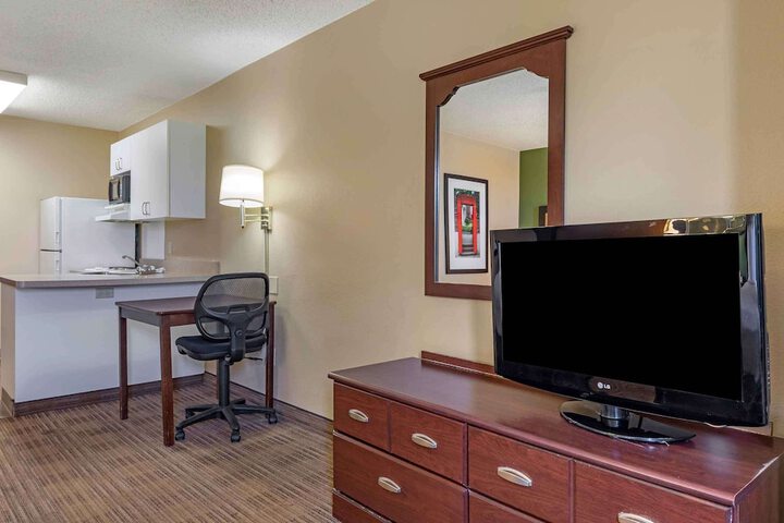 Room 15 of 30