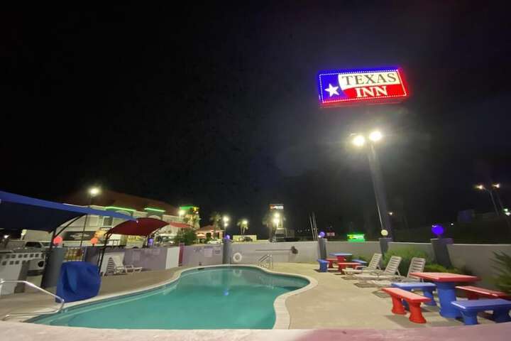 Pool 26 of 83