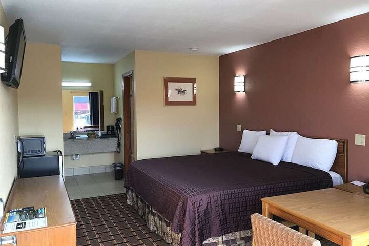 Room 5 of 22