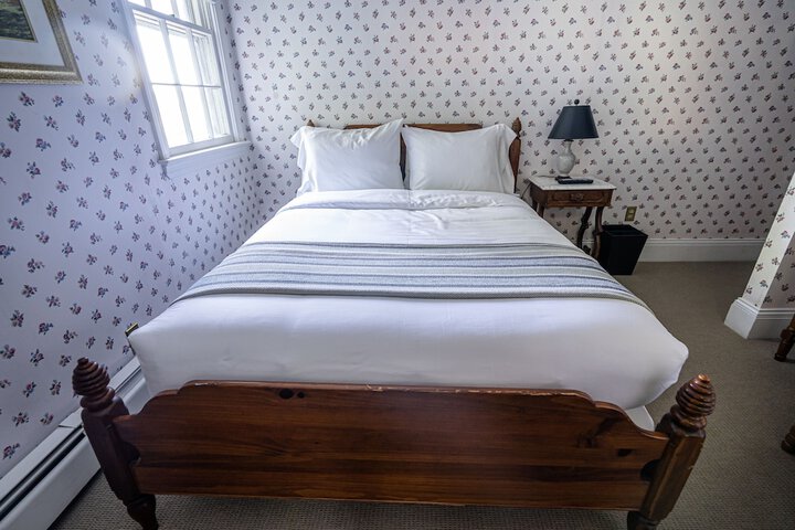 Room 15 of 114