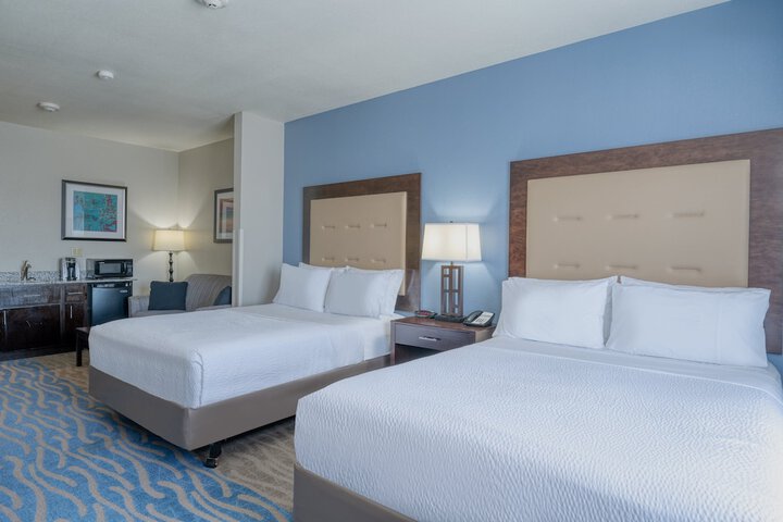 Holiday Inn Express & Suites Edwardsville by IHG