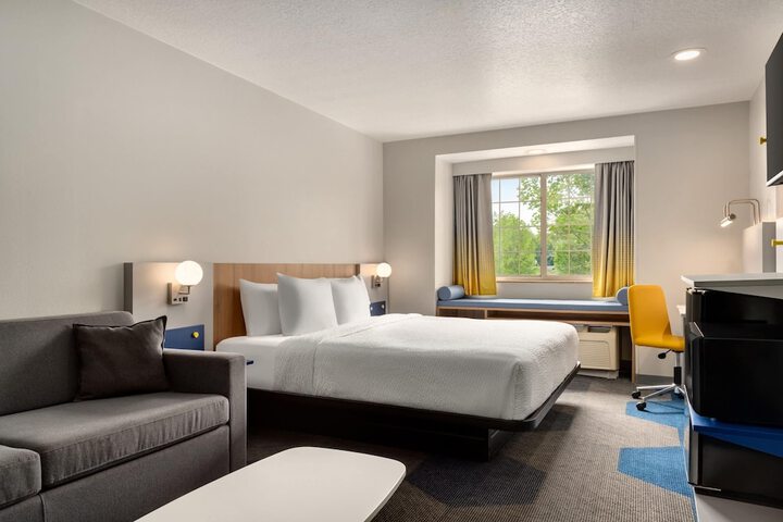 Microtel Inn & Suites by Wyndham Culpeper