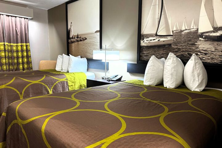 Super 8 by Wyndham Alexander City