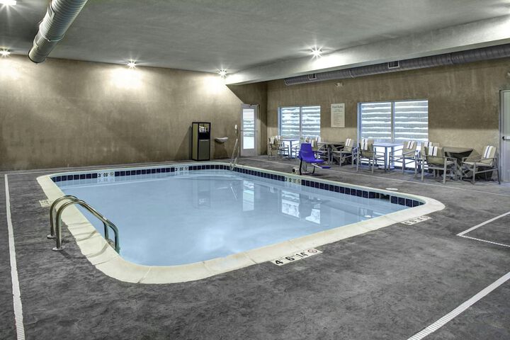 Holiday Inn Express & Suites Coldwater by IHG