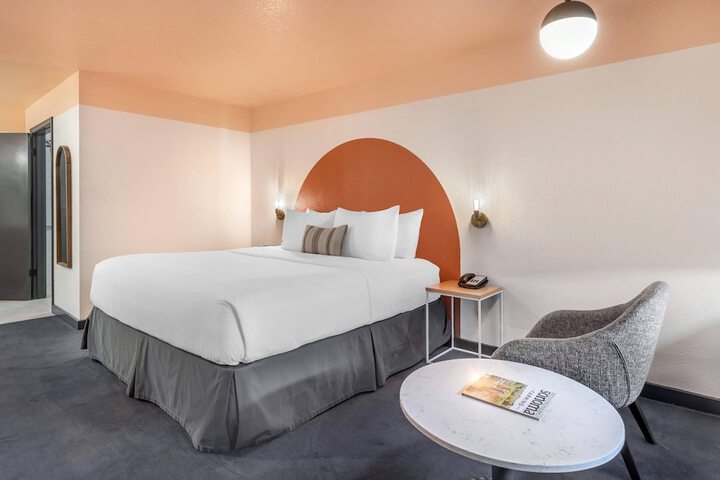 The Sandman Santa Rosa Sonoma an Ascend Collection Hotel