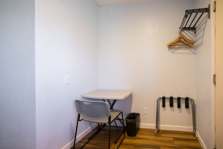 Room 33 of 43