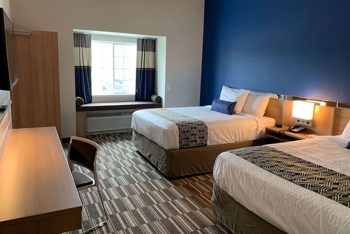 Room 10 of 30