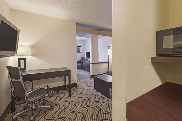 Room 30 of 40