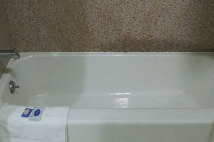 Room 11 of 20