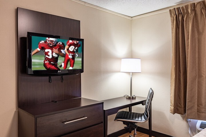 Room 13 of 30