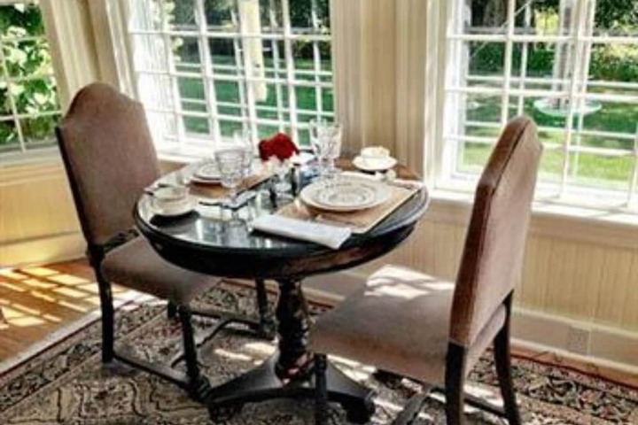 Dining 49 of 71